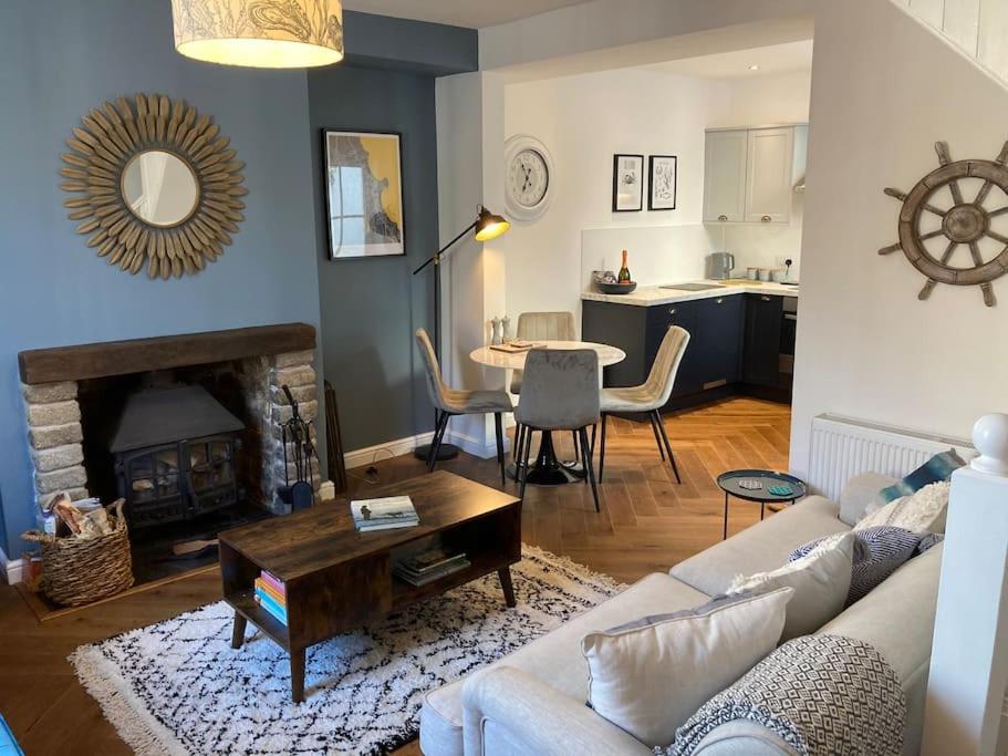 Cosy 2 Bedroom Cottage In Scarborough'S Old Town Exterior foto